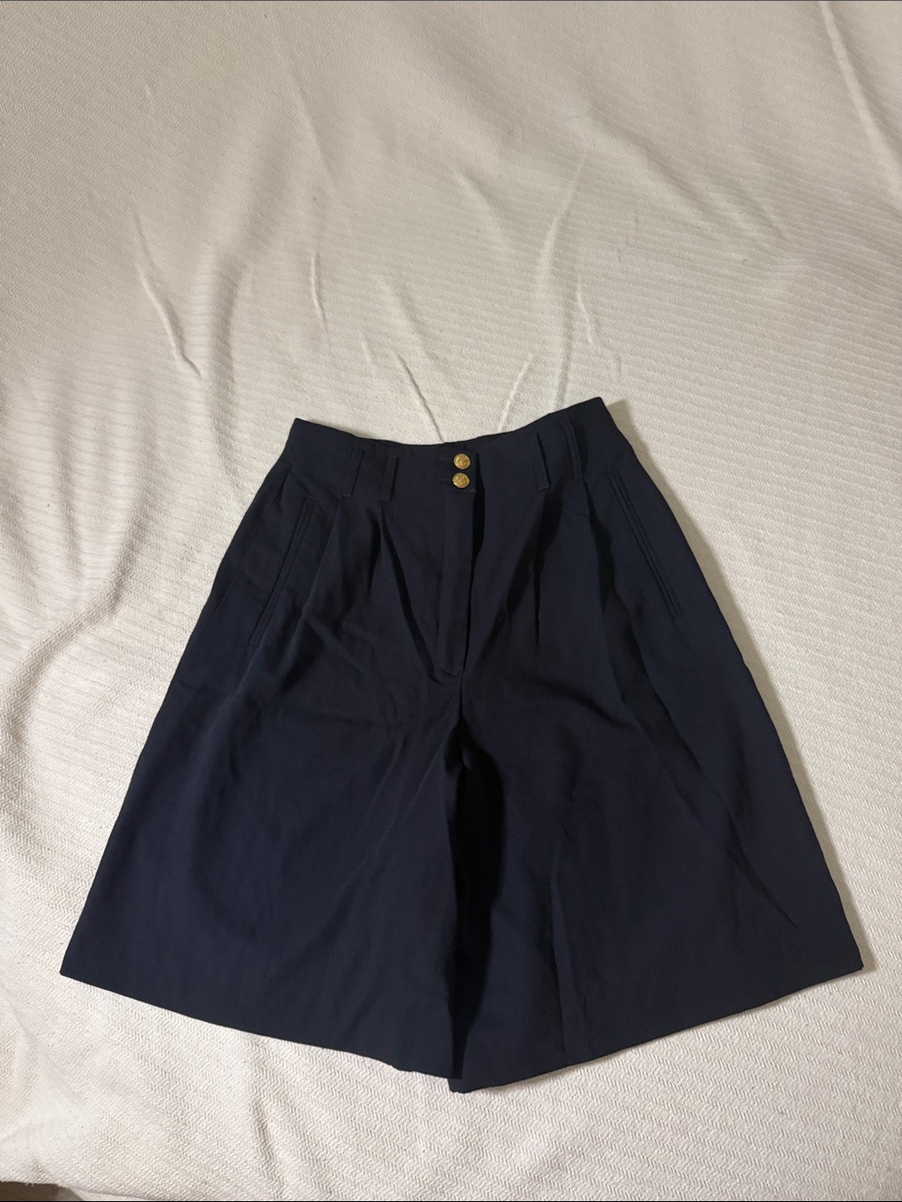 High-Waist Navy Pleated Women’s Bermuda Shorts with Double Button